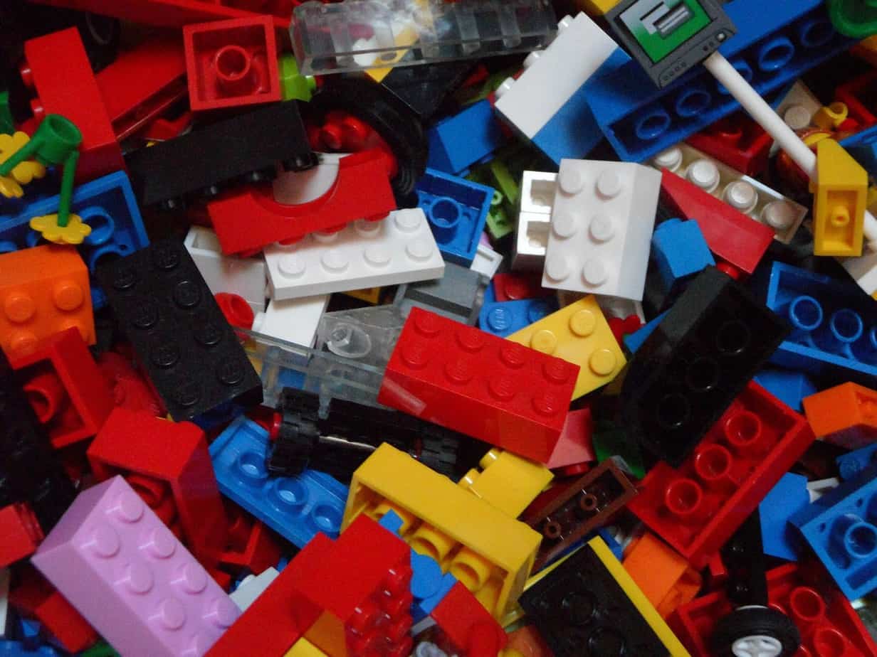 A Guide to Making Money Selling LEGOS
