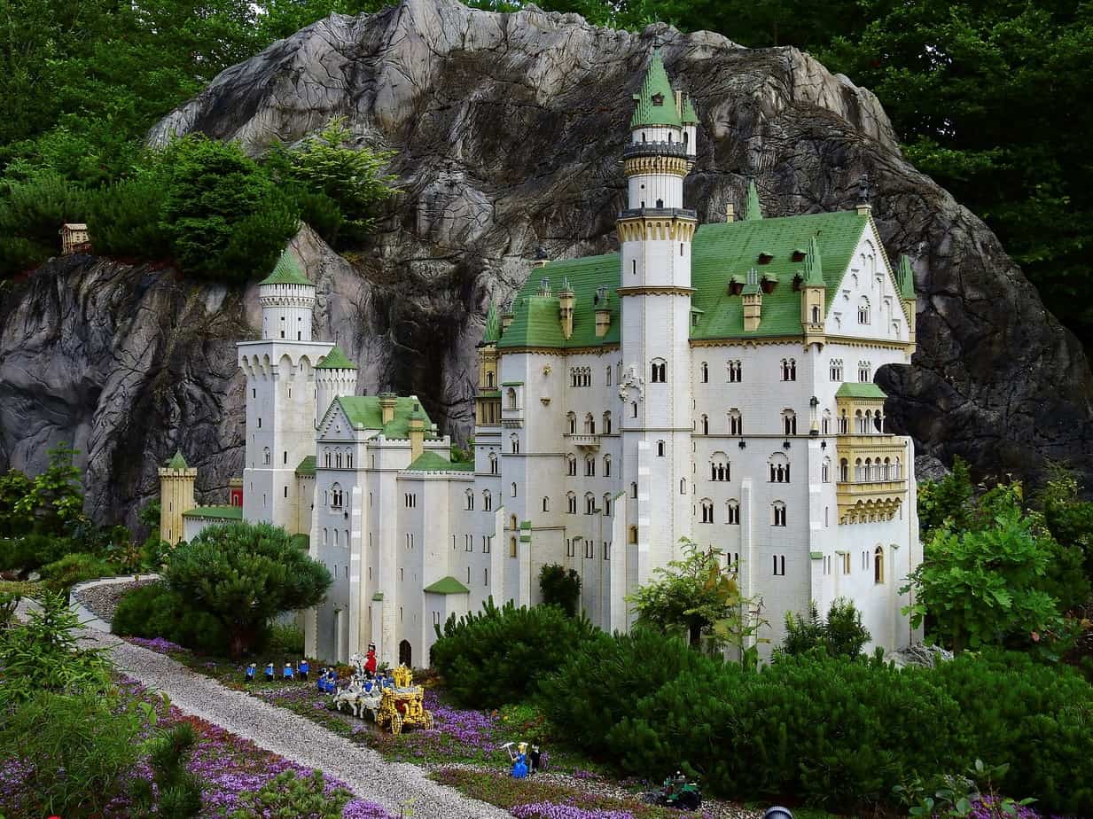The Coolest LEGO Castle Plans