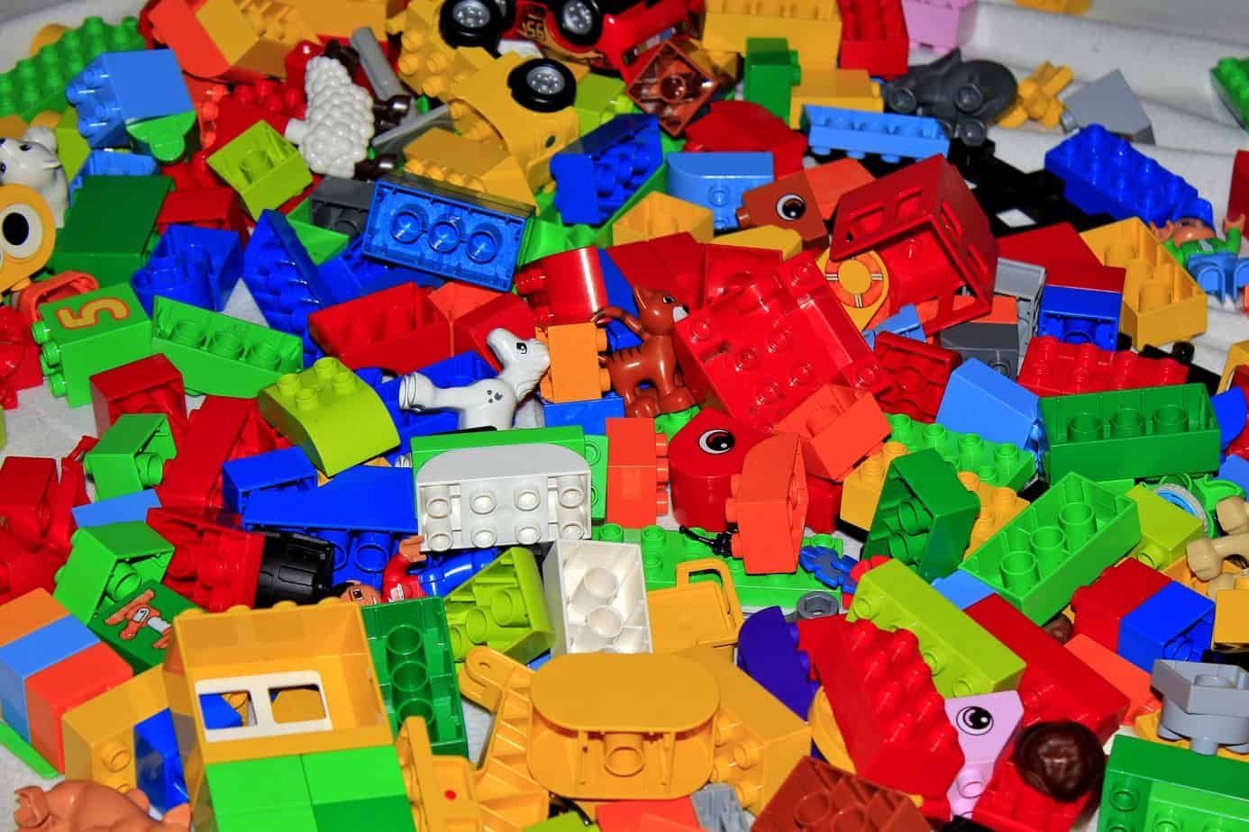 How Many Kinds of Toy Building Blocks are There?