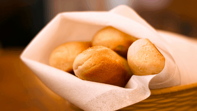 How to Reheat Olive Garden Breadsticks