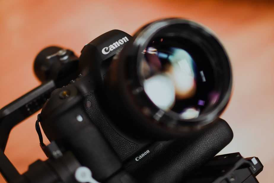What to Do When a Canon Camera Won’t Read an SD Card?