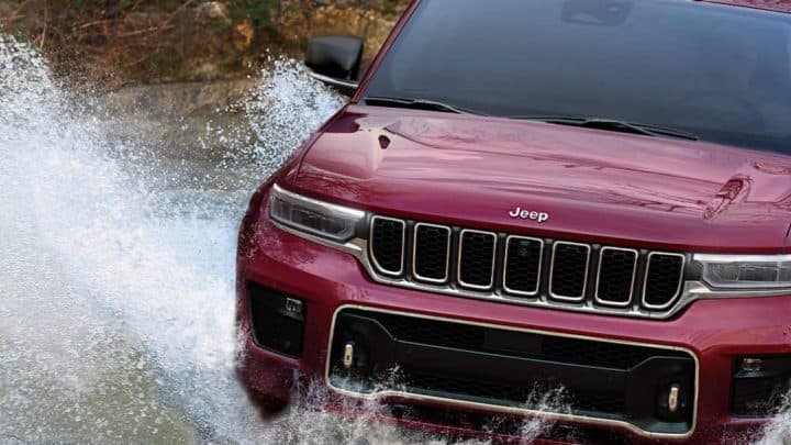 This Is How Deep A Jeep Cherokee Can Go In Water